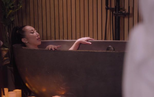 Allie Nicole and Nicole Doshi share a big toy peaches - alphaporno.com on systemporn.com