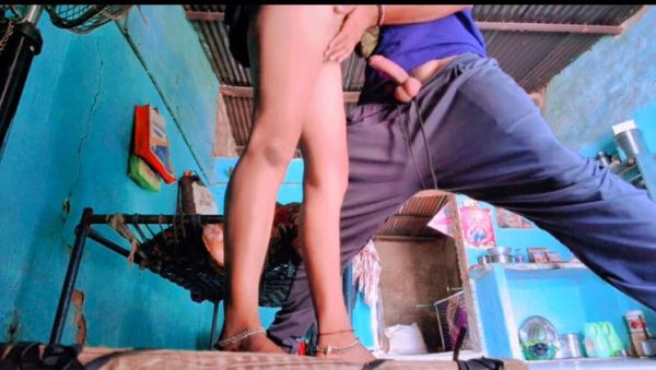 Desi Bhabhi First Time Home Sex in Saree - Tight Pussy Doggy Style Hindi - veryfreeporn.com - India on systemporn.com