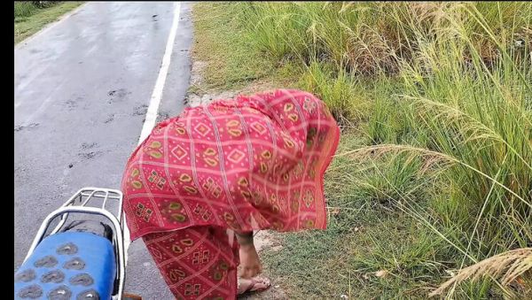 Desi Bhabhi Outdoor Blowjob and Doggy Style Sex with Young Boyfriend - porntry.com - India on systemporn.com