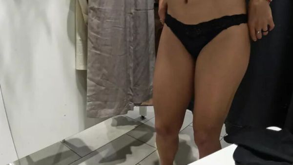 Kadavak 18 Year Old Italian Amateur Girl Public Masturbation in Store Dressing Room - Wet Pussy Close-Up - xxxfiles.com - Italy on systemporn.com