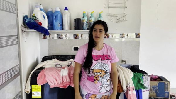 Cheating Wife Fucks Brother In Law - Horny Latina Homemade Doggy Style - veryfreeporn.com - Spain - Colombia on systemporn.com