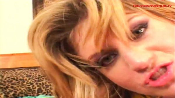 Step Mom Tyla Wynn Takes It Deep In The Ass From Marcos Leon - veryfreeporn.com - Britain on systemporn.com