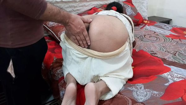 Step Mom Oil Massage Turns Into Hardcore Doggy Style - QueenbeautyQB Homemade Desi - porntry.com on systemporn.com