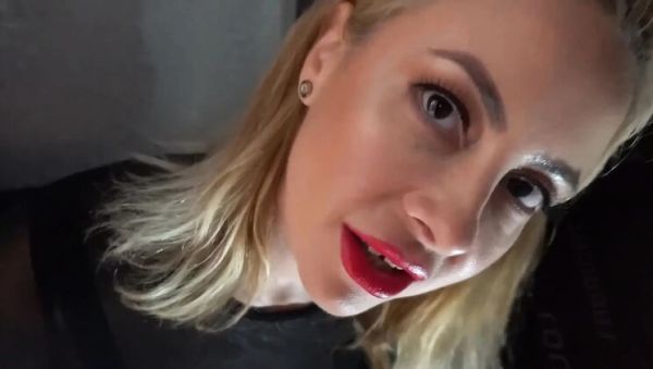 Wet Kelly Blowjob Gloryhole Surprise For Cuckold Husband - veryfreeporn.com - Britain on systemporn.com