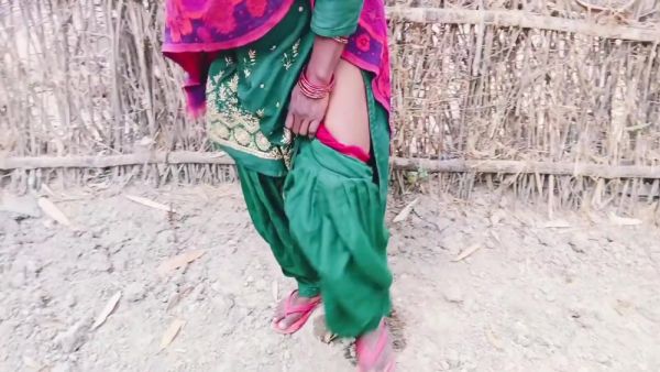 Bihar Tr Xhtad Village Nomita Bhabhi Fingerings Outdoors With Village Bhabhi - desi-porntube.com - India on systemporn.com