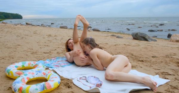 Skinny teens Milka Wey and Violet Clarke kiss and lick pussies on the beach - alphaporno.com on systemporn.com