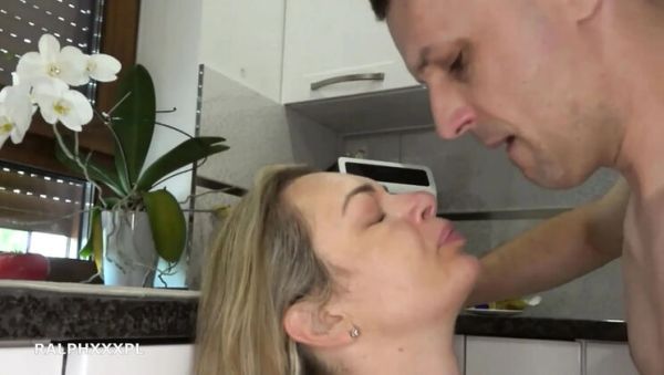 Hubby Cleans MILF's Cum Filled Pussy After Kitchen Fuck and Cum Kiss - xxxfiles.com on systemporn.com