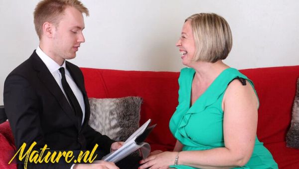 Curvy British Mature Fucks Real Estate Agent for Rent Discount - Blonde BBW Riding Cock - veryfreeporn.com - Britain on systemporn.com