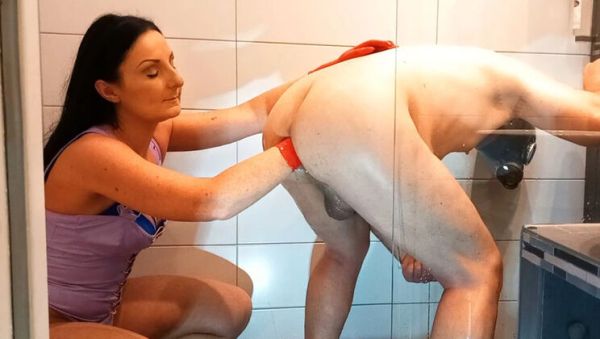 MistressLuciana Fisting Deep in Shower - Extreme German BDSM Anal Domination - xxxfiles.com - Germany on systemporn.com