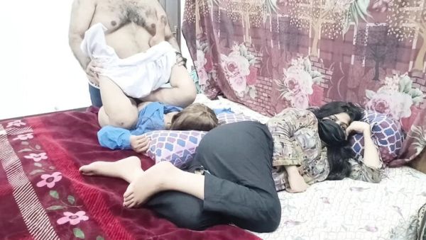 Desi Pakistani Husband Cheats With School Girl In Uniform While Wife Watches - porntry.com - Pakistan on systemporn.com