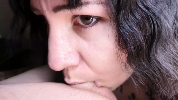 Goth Girl Sloppy Deepthroat Blowjob in Hotel Room - Amateur POV - veryfreeporn.com - Germany on systemporn.com