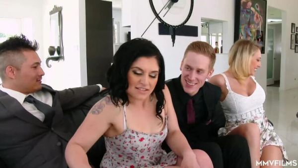 Blonde PAWG Swinger Deep Throat and Facial Cumshot - Kagney Linn Karter Swallows - veryfreeporn.com - Britain on systemporn.com