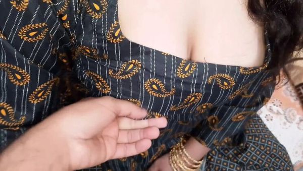 Desi Indian Stepmom Invites Me Over For Secret Sex While Friend Is Away - Homemade Creampie & Blowjob - veryfreeporn.com - India on systemporn.com