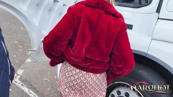 Sexymarghot Public Truck Fuck: Amateur MILF Blowjob & Riding in Parked Cab - veryfreeporn.com - France on systemporn.com