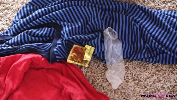 Step Mom Julia Ann Watches Teen Threesome Creampie - Big Tits MILF HD - xxxfiles.com - Britain on systemporn.com