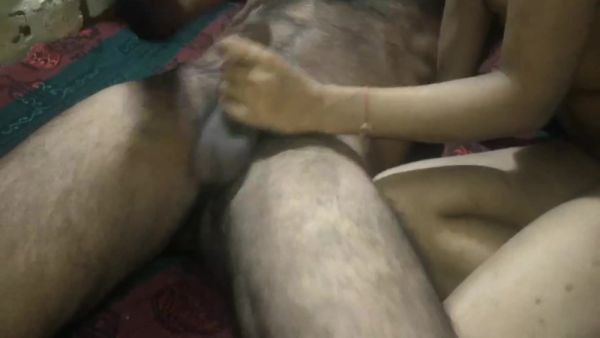 Devar Bhabhi - Devar Ne Bhabhi Ko Kamre Me Le Ja Kar Choda - desi-porntube.com - India on systemporn.com