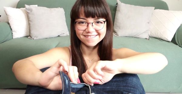 Mochi Mona, the p***e star, handles a big dick with her signature energy. - alphaporno.com on systemporn.com