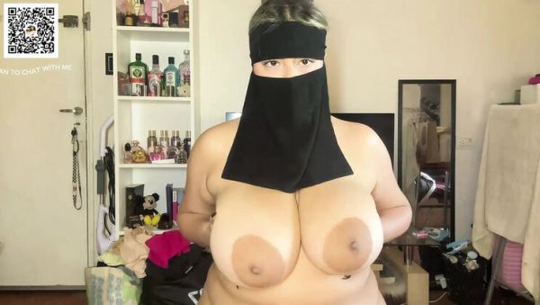 Bubblesincollege American Teen in Hijab Fucks with Huge Natural Tits and Makes You Cum - veryfreeporn.com - Britain - Usa on systemporn.com