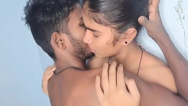 Indian College Girlfriend Handjob and Fingering in Bathroom - Homemade Teen Sex with 18 Year Old Students - xxxfiles.com - Britain - India on systemporn.com