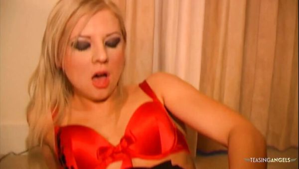 Wayne Scott-Fox Fills Naughty Blonde's Throat with Hot Cum in Stockings - veryfreeporn.com - Britain on systemporn.com