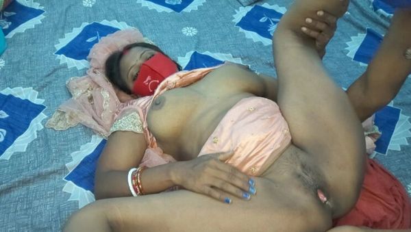 Desi Village Bhabhi Outdoor Hardcore Sex with Anal and Handjob - xxxfiles.com - India on systemporn.com