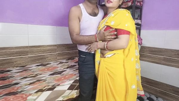 Desi Bhabhi Calls Neighbor's Brother To Bedroom For Hardcore Sex - porntry.com - Britain - India on systemporn.com