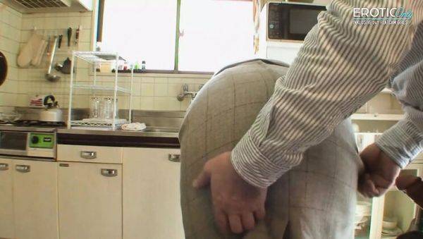 Hot Asian Housewife Gets Horny at Work and Fucks Hard - porntry.com on systemporn.com