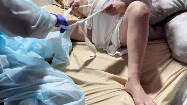 Perverted Doctor Fucks Pregnant MILF in Doggy Style - Creampie Finish - xxxfiles.com on systemporn.com