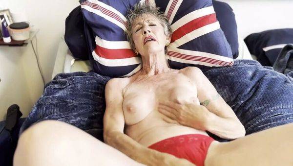 Hot Girl Masturbates with Pink Dildo in Lingerie - Amateur Solo Orgasm - xxxfiles.com on systemporn.com