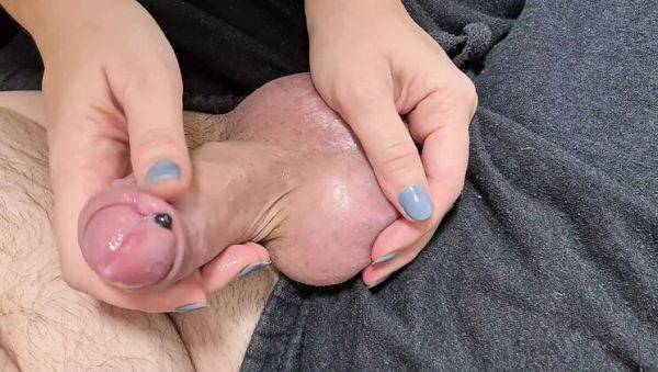 Horny Wife Gives Handjob to Husband's Big Cock - xxxfiles.com - Austria on systemporn.com