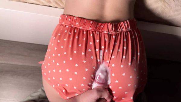 Stepsister Says Don't Stick It In! But Rubbing Her Wet Pussy Feels Too Good - Mia Foster - veryfreeporn.com on systemporn.com