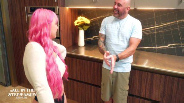 Quality Time With My Porn Star Stepdaughter Skylar Vox! Aitsfs1e24 20 Min - videomanysex.com on systemporn.com