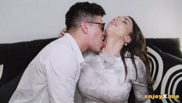 Hot brunette Medusa seduces Jason Carrera in steamy kitchen sex - 4K HD porn - xxxfiles.com on systemporn.com