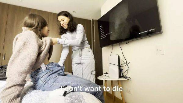 Hot Lesbian Sex While Best Friend Plays Video Games - Scarlettandc - xxxfiles.com - Colombia on systemporn.com