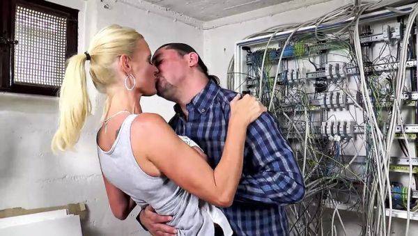 Dirty Tina Gets a Huge German Cock - Blowjob & Facial Cumshot in HD - porntry.com - Germany on systemporn.com