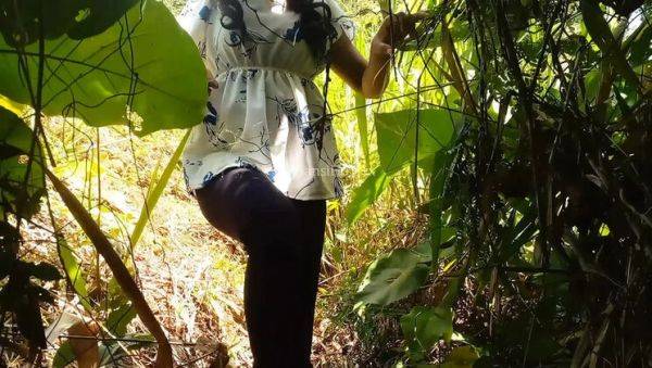 Horny Sri Lankan Couple Fucks Hard Outdoor - First Time Sex in Jungle - xxxfiles.com - Sri Lanka on systemporn.com