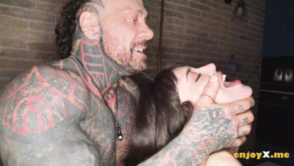 Hot inked brunette Catherine Knight gets wild with Rob Diesel in hardcore XXX action - blowjob, cowgirl & cum eating! - veryfreeporn.com on systemporn.com