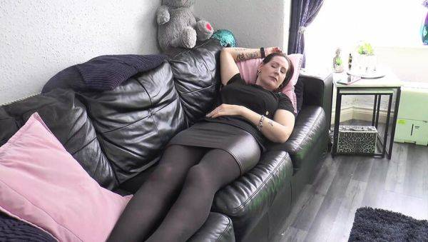 Naughty British MILF Naasha Love Gets Her Tight Pussy Sniffed By Step-Son - Creampie & Dirty Talk - veryfreeporn.com - Britain on systemporn.com