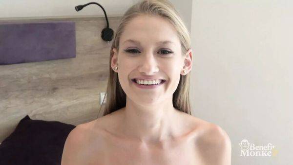 Tiffany Tatum sucks cock with her sexy blue eyes - Amateur pawg with natural tits - veryfreeporn.com on systemporn.com