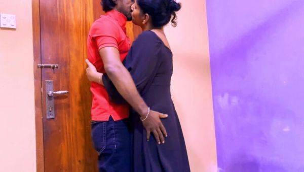 Hot Sri Lankan Couple Fucking in Hotel - Big Tits Desi Bhabhi Ride Cock - xxxfiles.com - India - Sri Lanka on systemporn.com