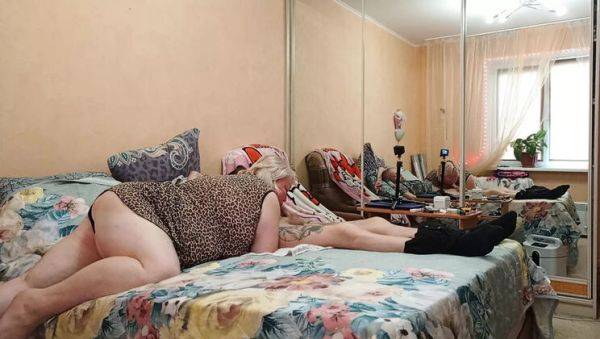 Hot Wife Sucks Thick Load and Swallows Every Drop - Zona901 - xxxfiles.com - Russia on systemporn.com