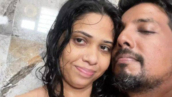 First Time Stepsister Caught Bathing in Mumbai - Apple Porn Fingering & Deep Throat - veryfreeporn.com - India on systemporn.com