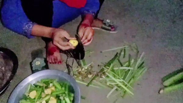 Deshi Bhabhi Tasneem Gets Fucked Hard in Outdoor Doggy Style - HD Desi Sex - veryfreeporn.com - India on systemporn.com