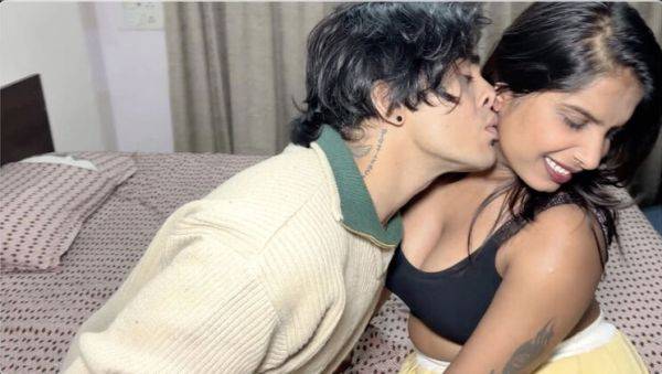 Desi Girl Takes Boyfriend to Hotel for Hot Sex - Hardcore Indian Couple Fuck - porntry.com - India on systemporn.com