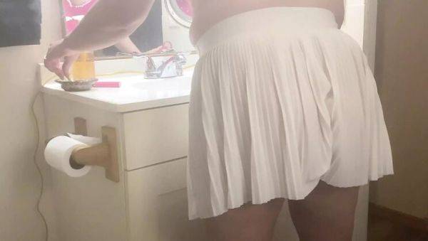 Blonde MILF Sallylittle75 Takes Big Cock Anal in Bathroom - veryfreeporn.com - Usa on systemporn.com