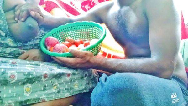 Hot Tamil Aunty Rough Fuck with Vegetable Vendor - Desi Sex with Clear Audio - veryfreeporn.com - India on systemporn.com