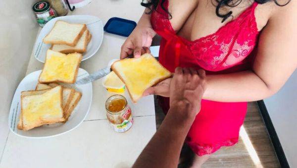 Hot Indian Wife Cheats with Delivery Boy While Husband is Away - Desi Couple Fuck in Hotel Room - xxxfiles.com - India - Sri Lanka on systemporn.com