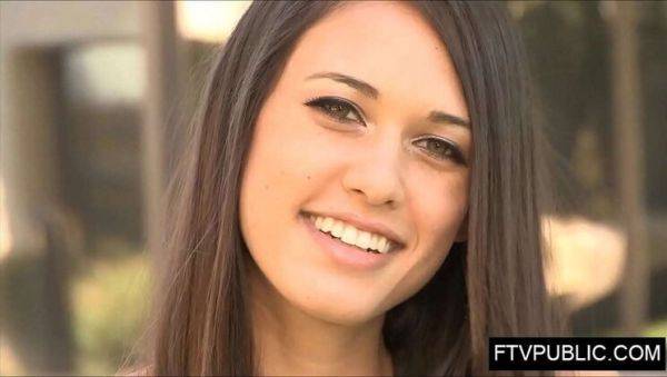 Former Super Model Tiffany Thompson Naked in Public Campus - xxxfiles.com on systemporn.com