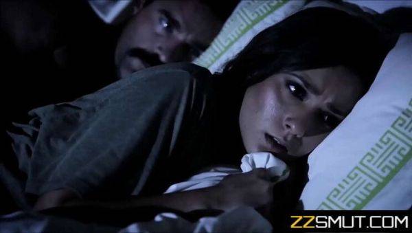 Blonde Stepdaughter Jaye Summers Fucked Hard By Creepy Stepuncle In Bed - veryfreeporn.com on systemporn.com