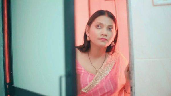 Desi Housewife Gets Wild with Office Boss - Hot Indian Sex & Dirty Talk - veryfreeporn.com - India on systemporn.com